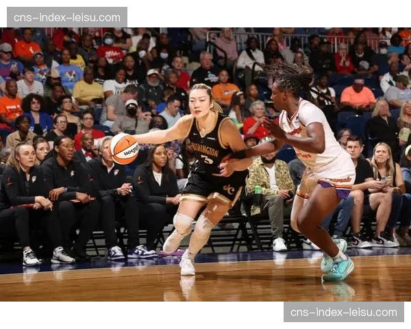 WNBA球队与当地消防部门举办慈善赛，为社区基金筹款